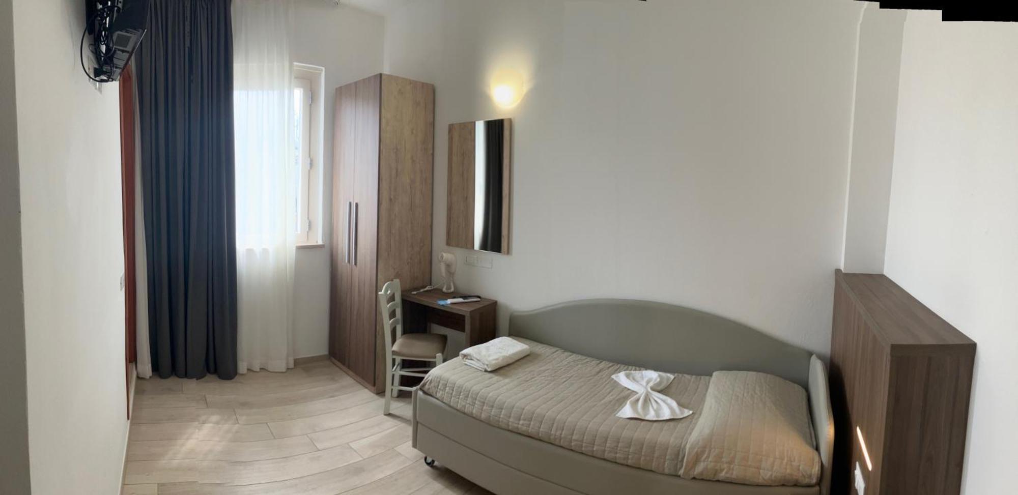 Hotel Bed And Book Rimini Exteriör bild