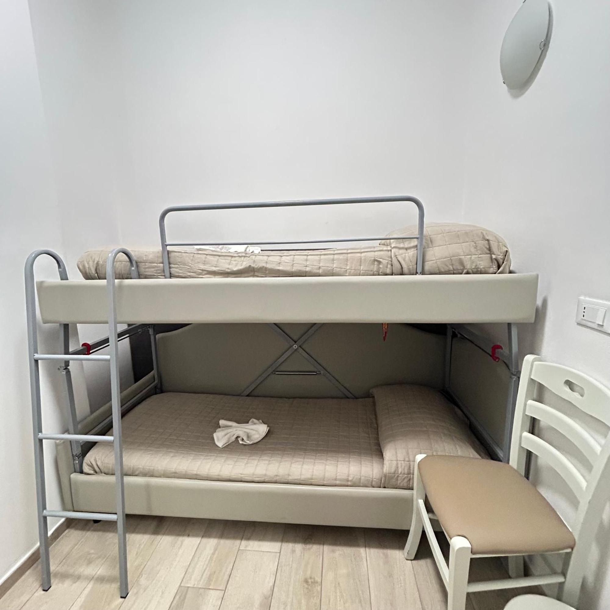 Hotel Bed And Book Rimini Exteriör bild